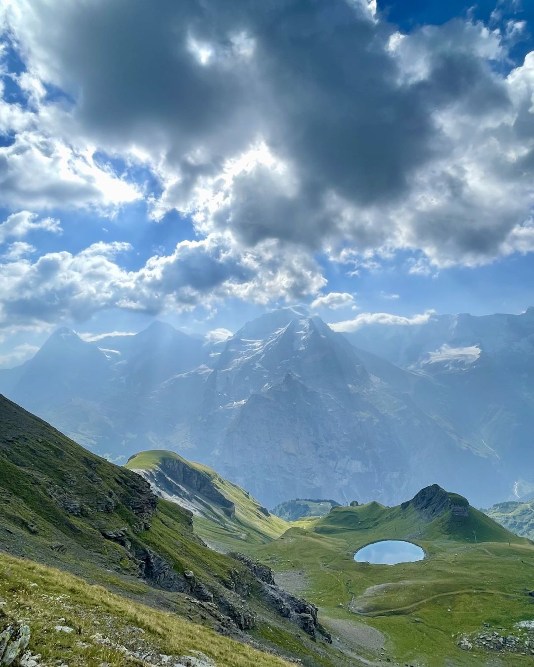 Im Frühtau zu Berge